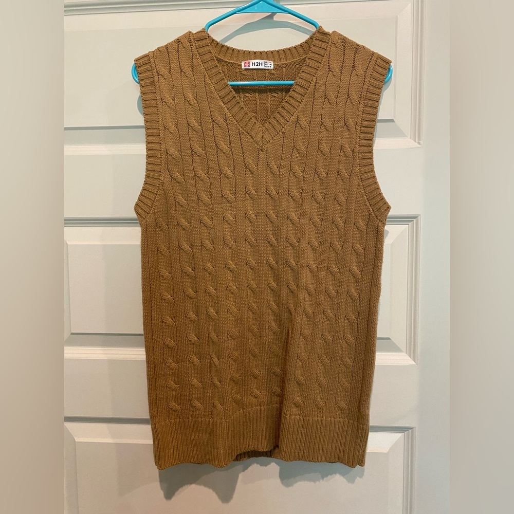 Men's V-Neck Cable Knit Sweater Vest - Tan